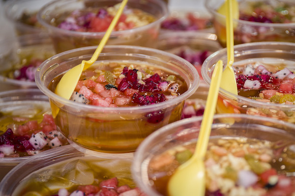 烈日炎炎，武漢分公司的小伙伴們喊你吃冰粉啦